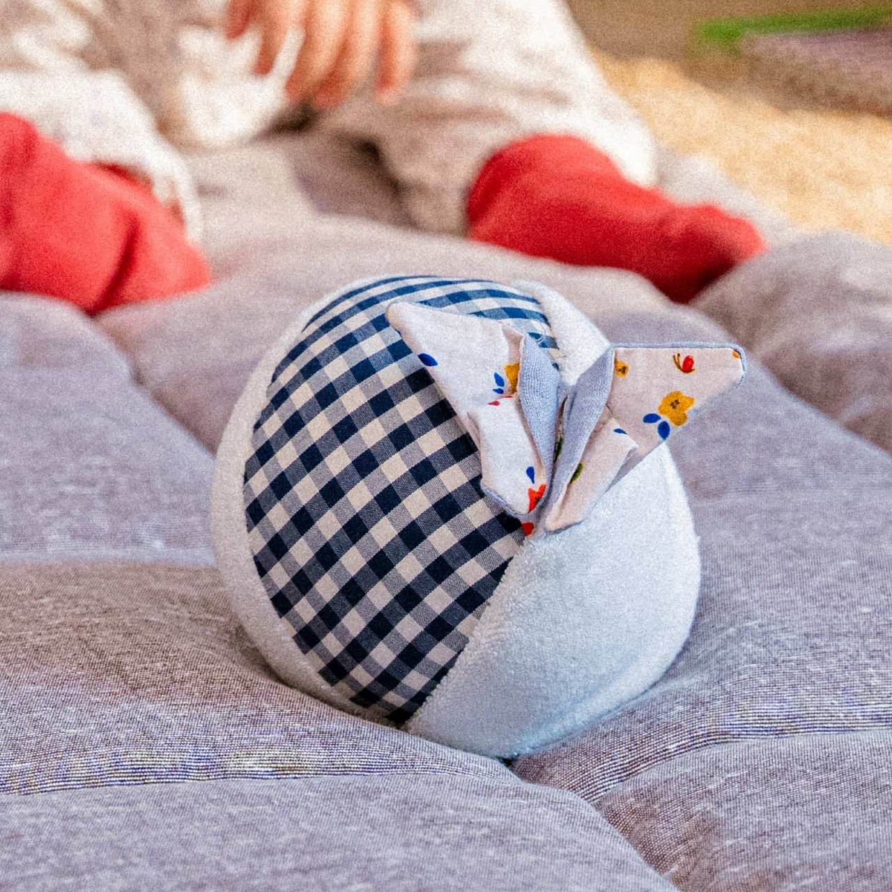 FALTER Aktivitäts Ball mit Glocke FALTER Aktivitäts Ball mit Glocke